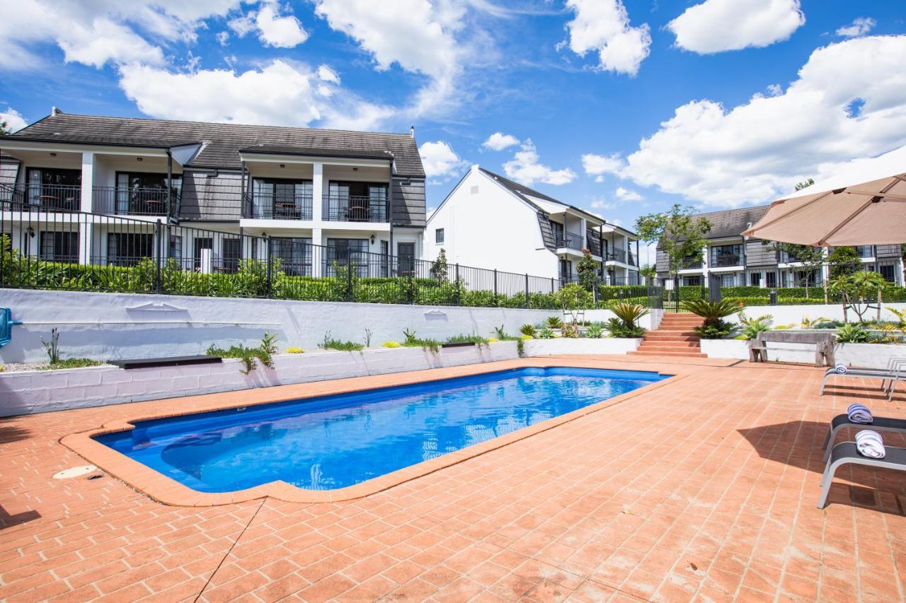 Camden Valley Inn Екстериор снимка