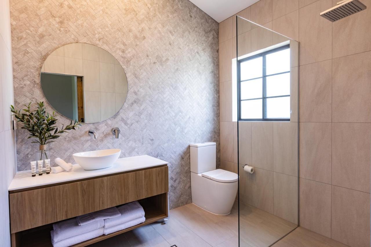 Camden Valley Inn Екстериор снимка