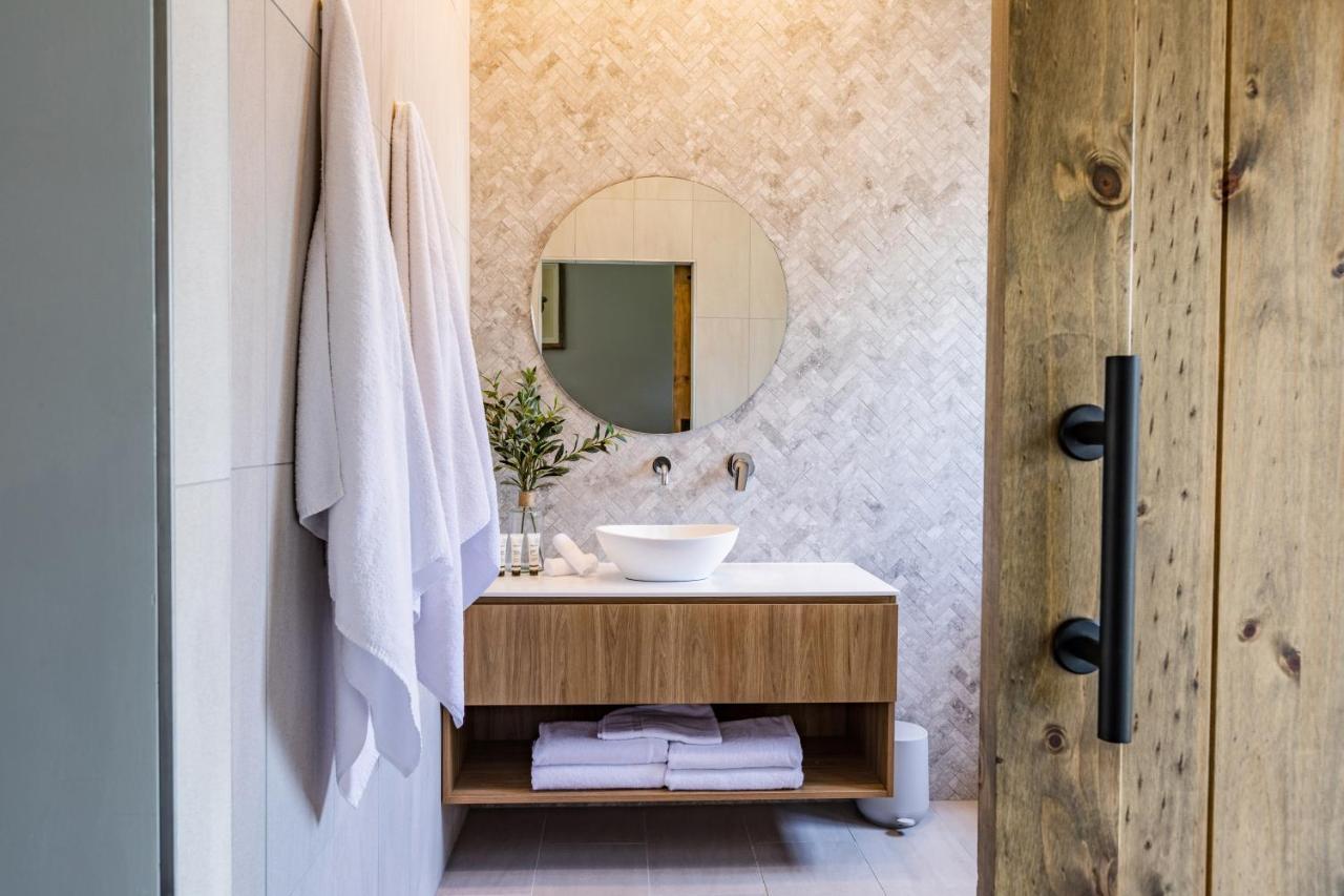 Camden Valley Inn Екстериор снимка