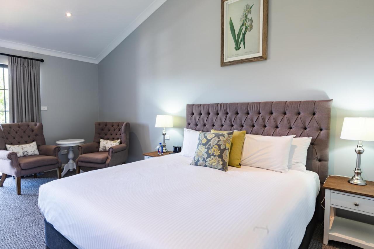 Camden Valley Inn Екстериор снимка