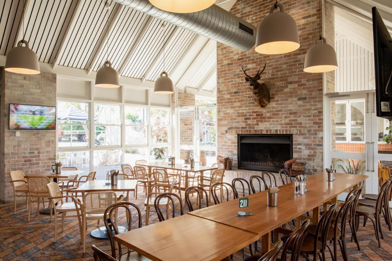 Camden Valley Inn Екстериор снимка
