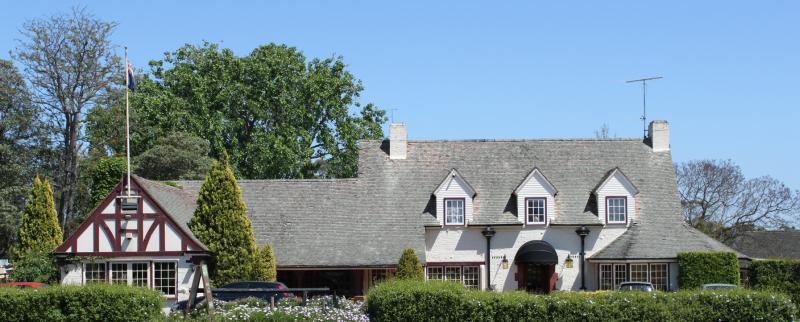 Camden Valley Inn Екстериор снимка