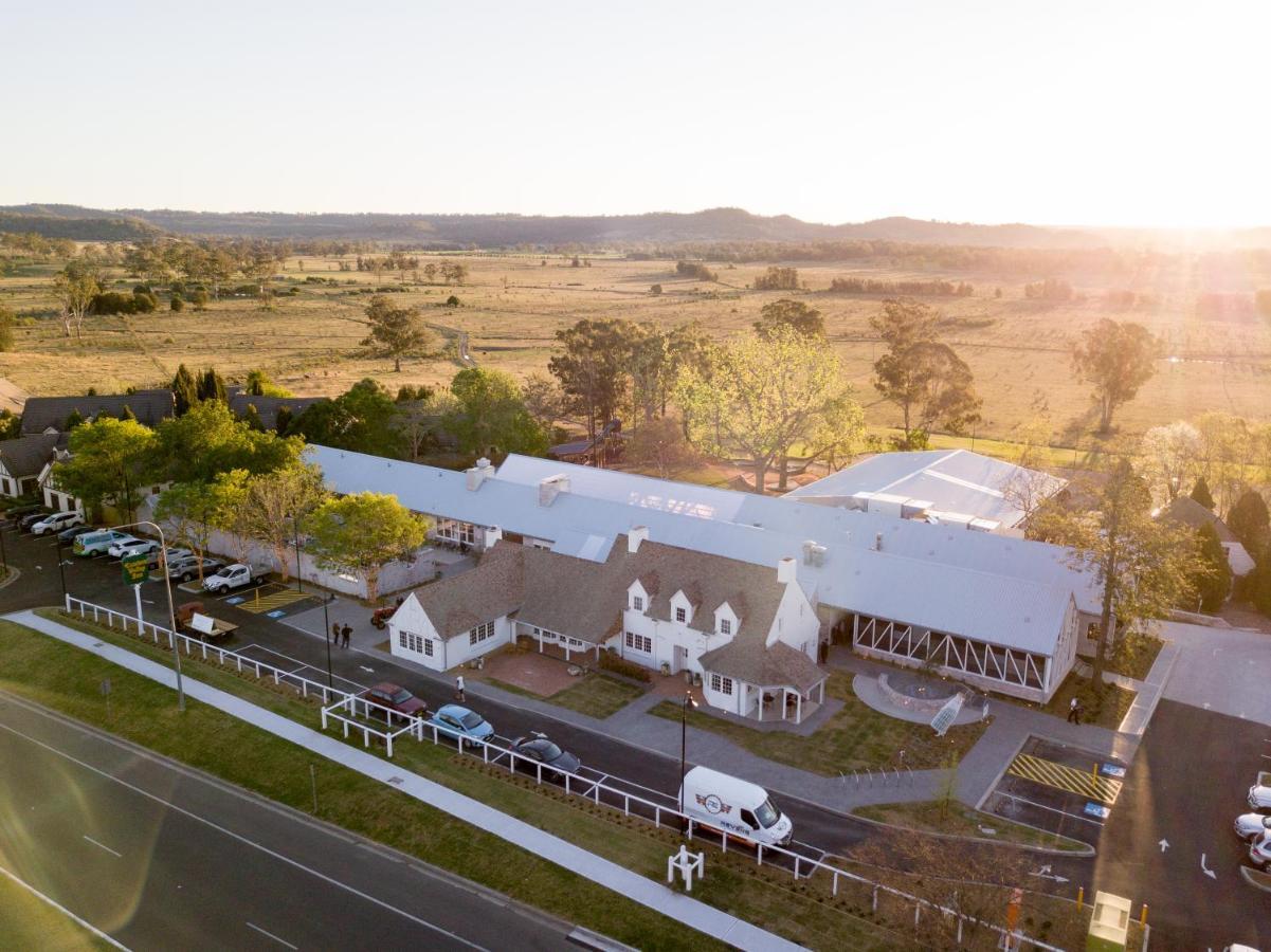 Camden Valley Inn Екстериор снимка