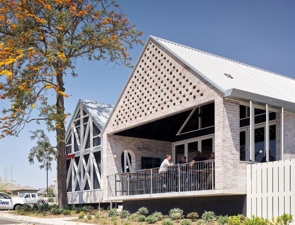 Camden Valley Inn Екстериор снимка